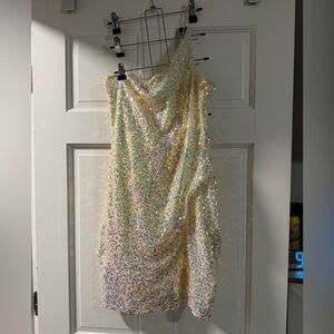 Elegant One-Shoulder White Sequin Dress